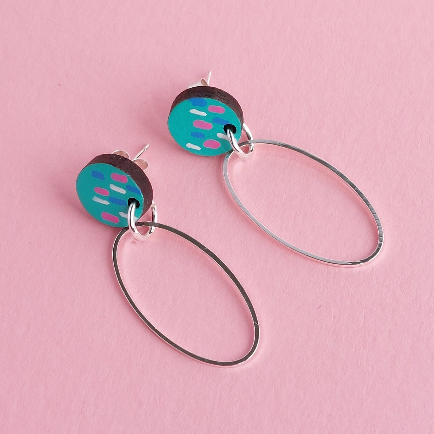 Dash Pattern Stud Earrings With a Silver Hoop