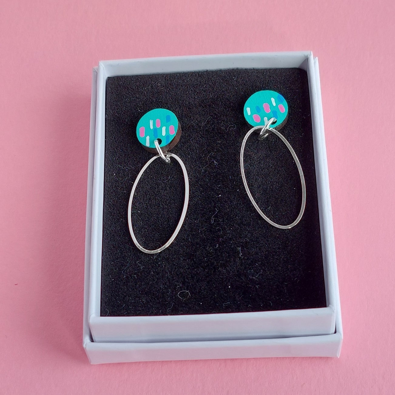 Dash Pattern Stud Earrings With a Silver Hoop