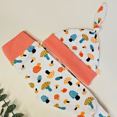 Footed Leggings & Hat Set - Toadstools